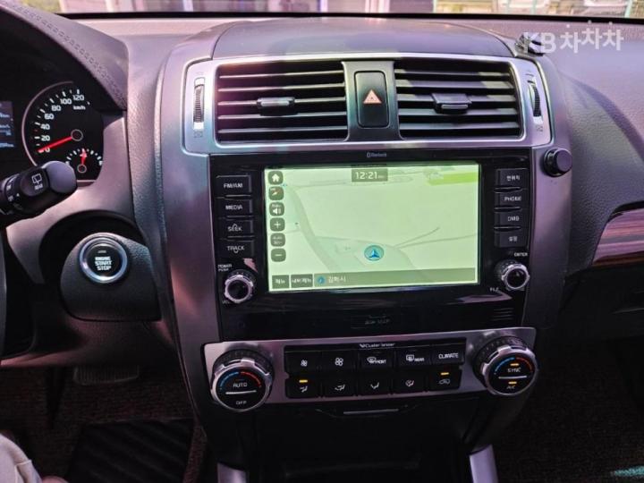 Kia Mohave 2WD Noblesse 9