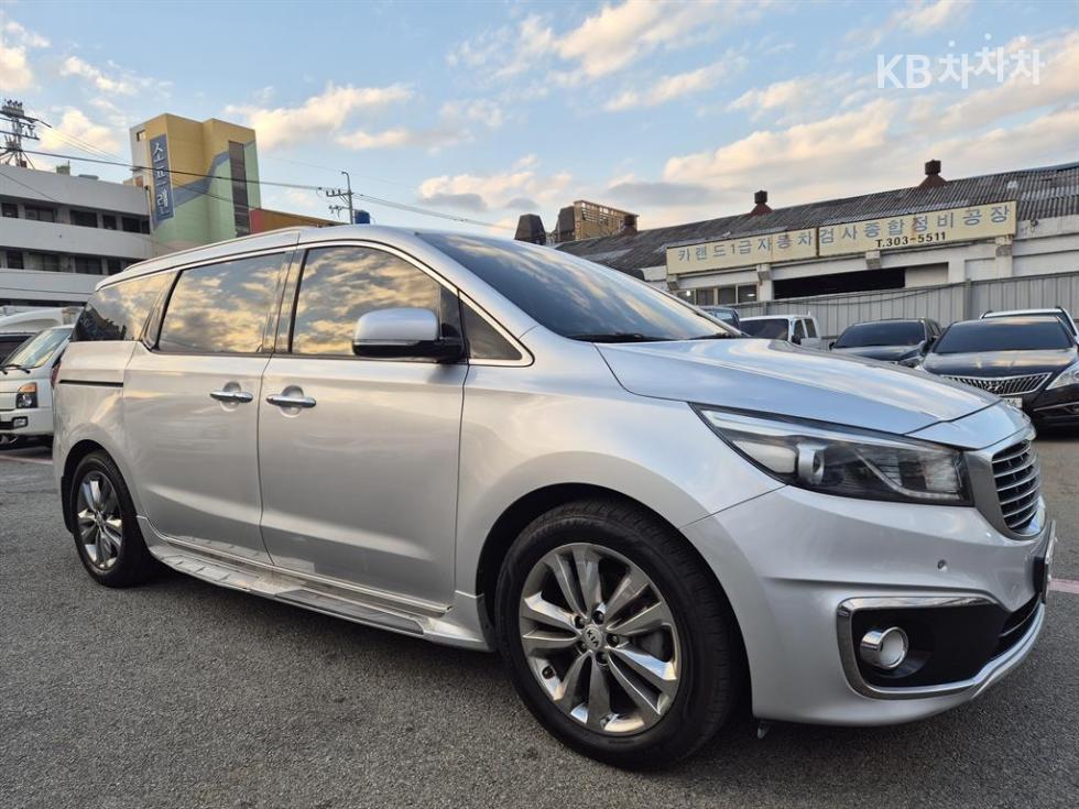 2017 - kia carnival