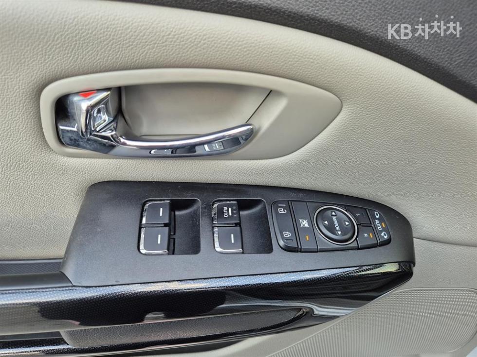 2017 - kia carnival