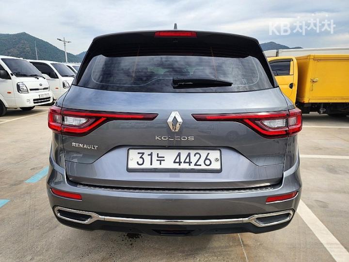 Renault QM6 2.0 2WD RE Signature 4