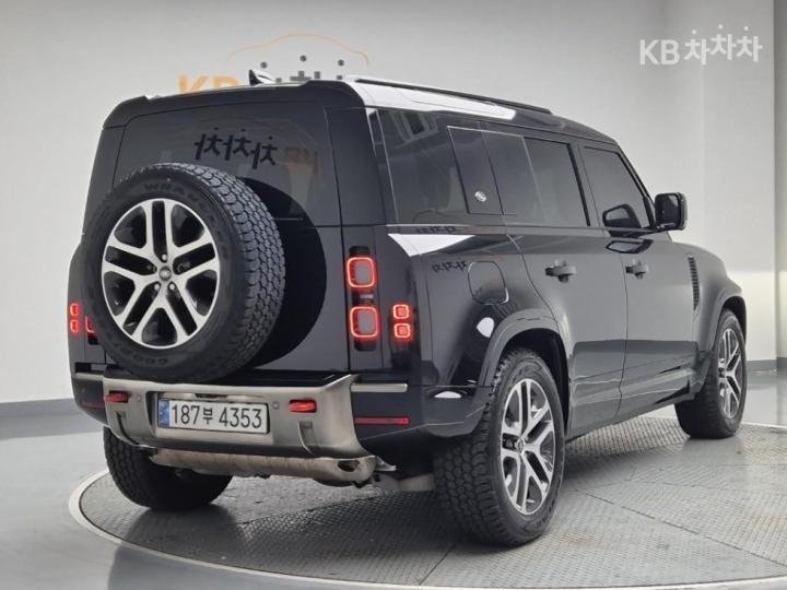 Land Rover Defender L663 110 P400 X 4