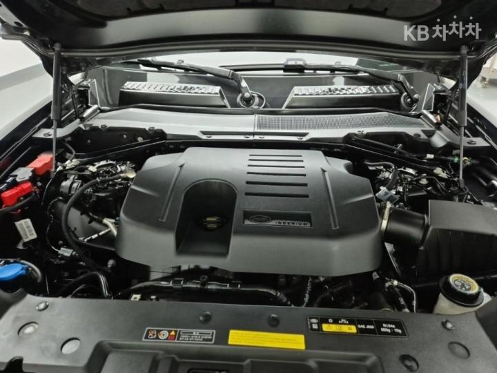 Land Rover Defender L663 110 P400 X 6