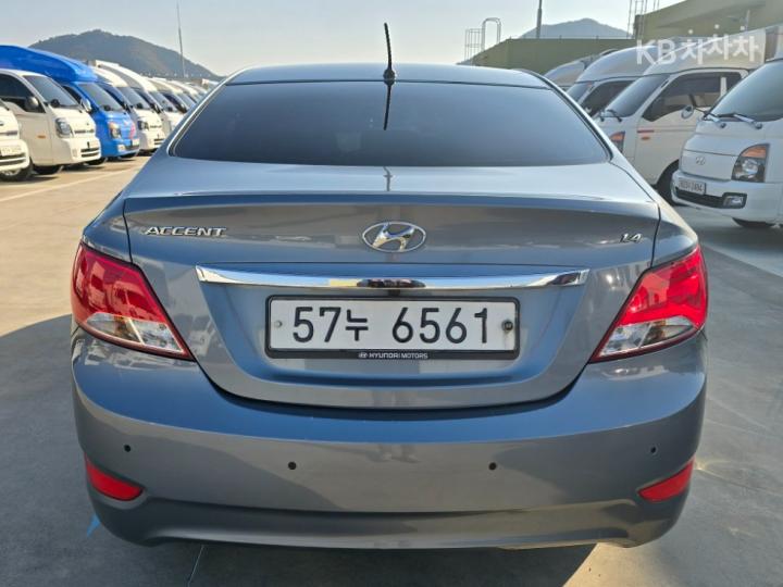 Hyundai Accent New 1.4 VVT Modern 7