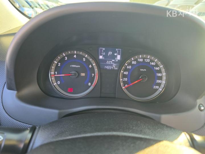 Hyundai Accent New 1.4 VVT Modern 9