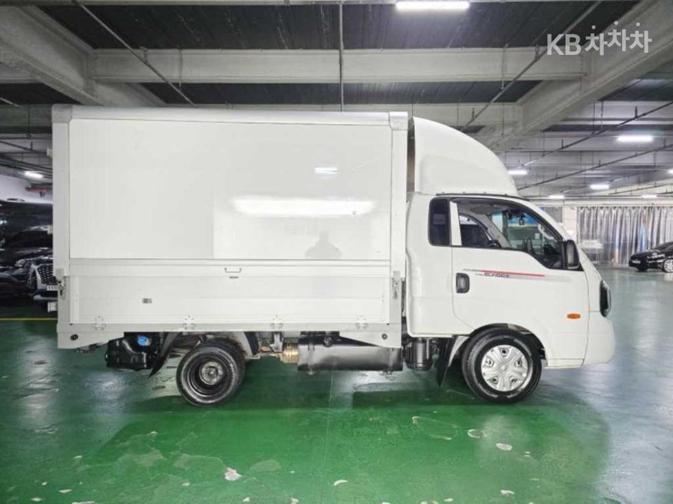 2022 - kia bongo iii