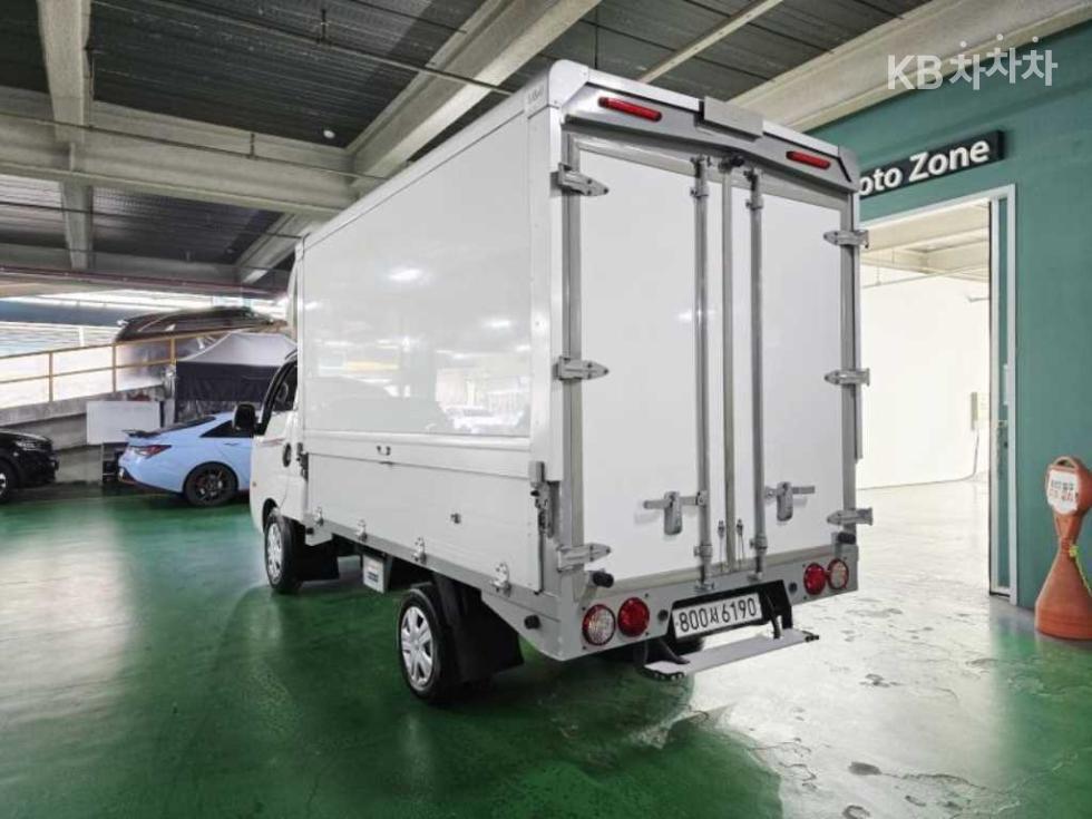 2022 - kia bongo iii