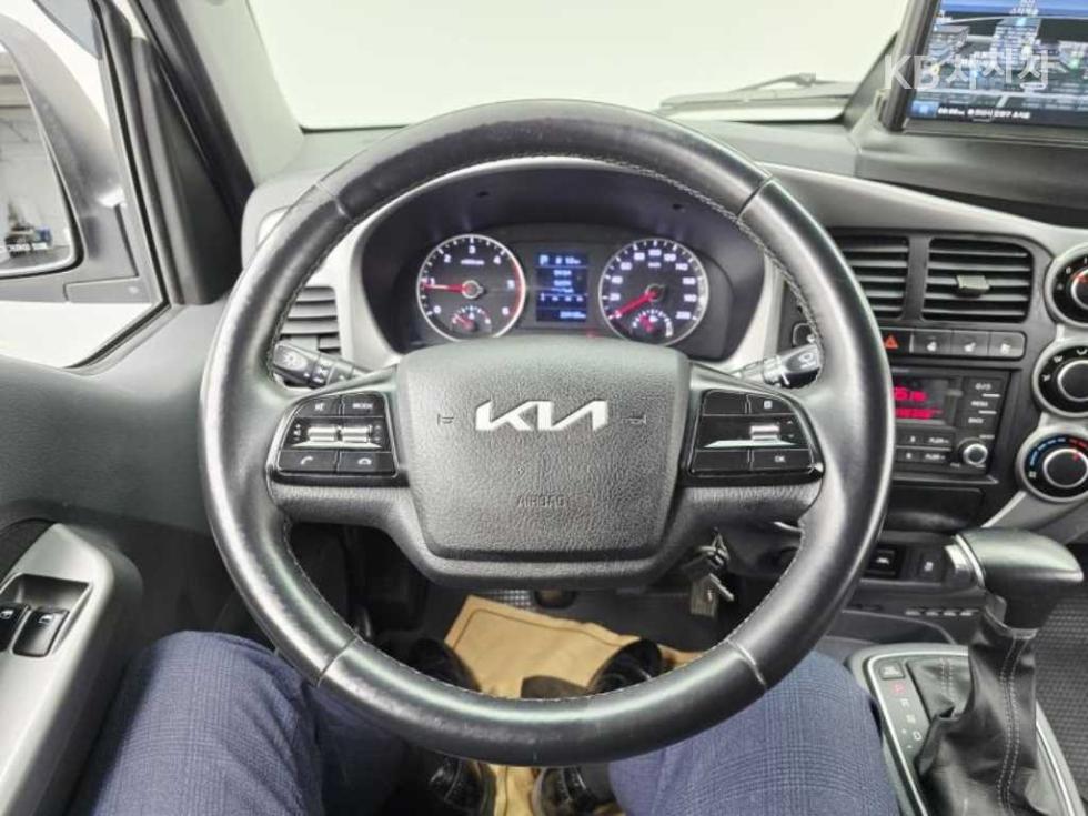 2022 - kia bongo iii