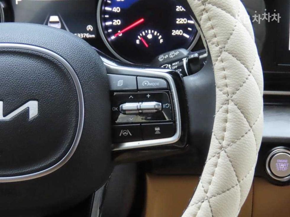 2023 - kia carnival