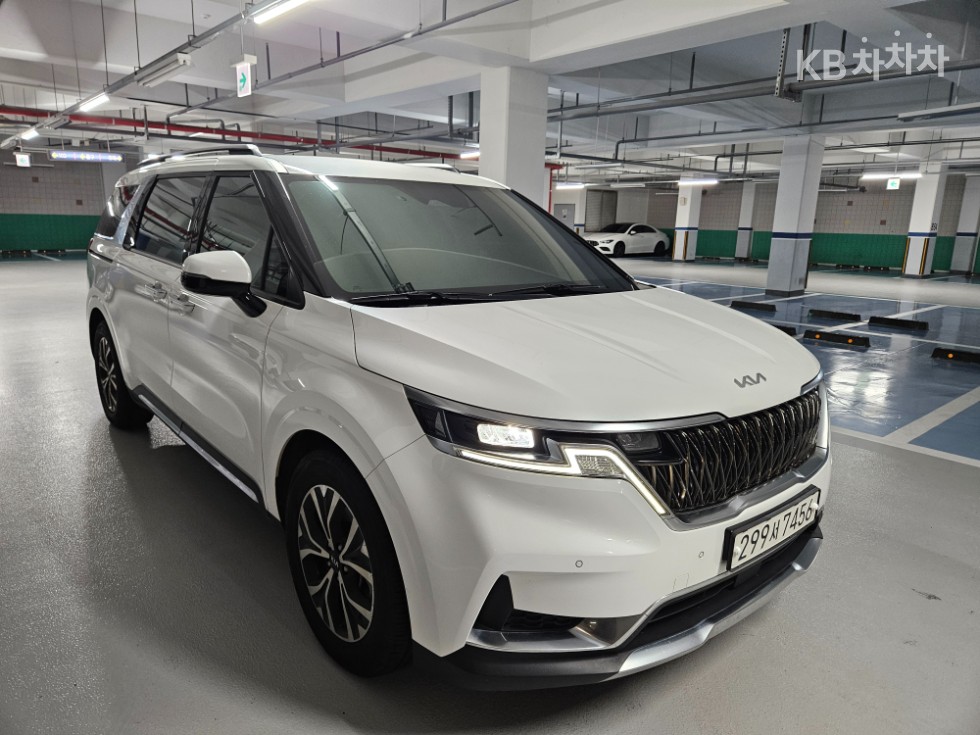 2021 - kia carnival
