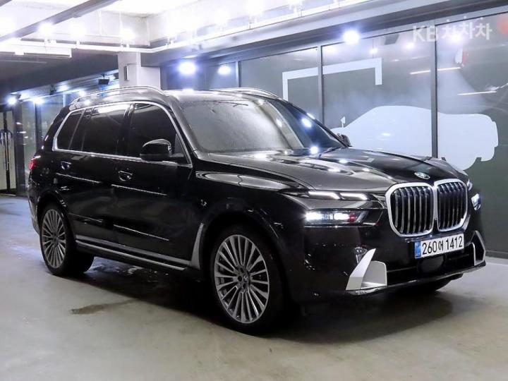 BMW X7 xDrive 40d — foto 1