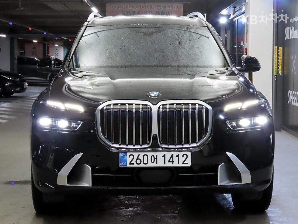 BMW X7 — miniaturë 2