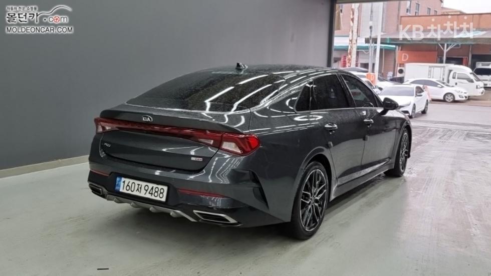 2021 - kia k5