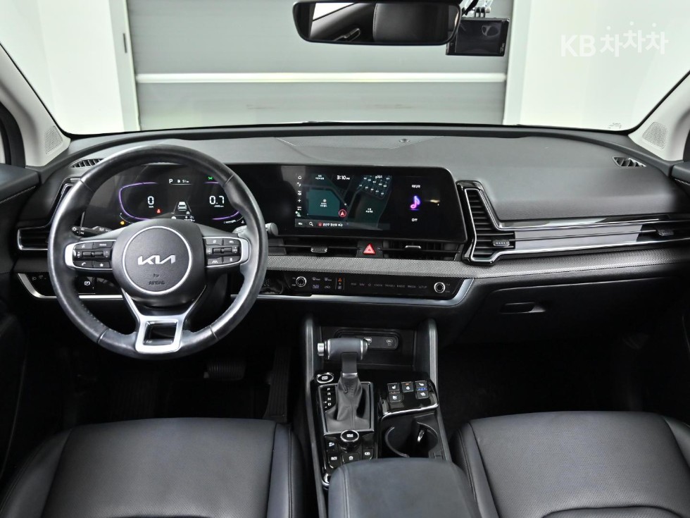 2023 - kia sportage