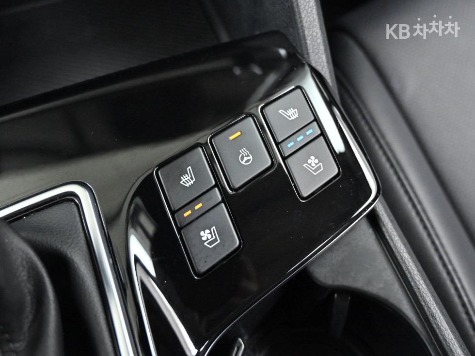 2023 - kia sportage