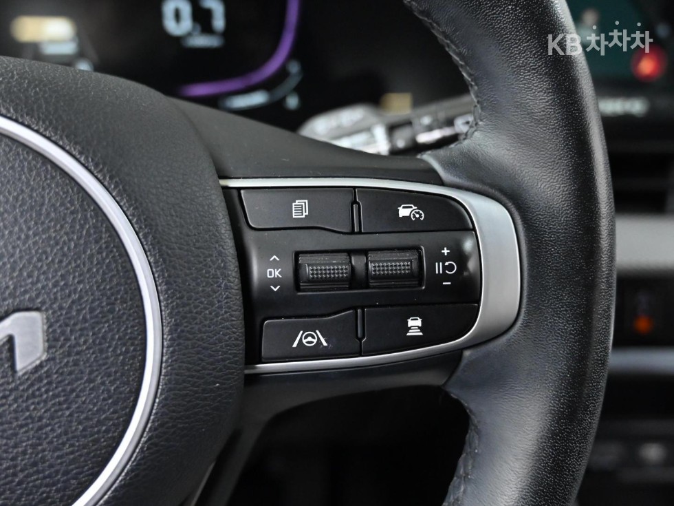2023 - kia sportage
