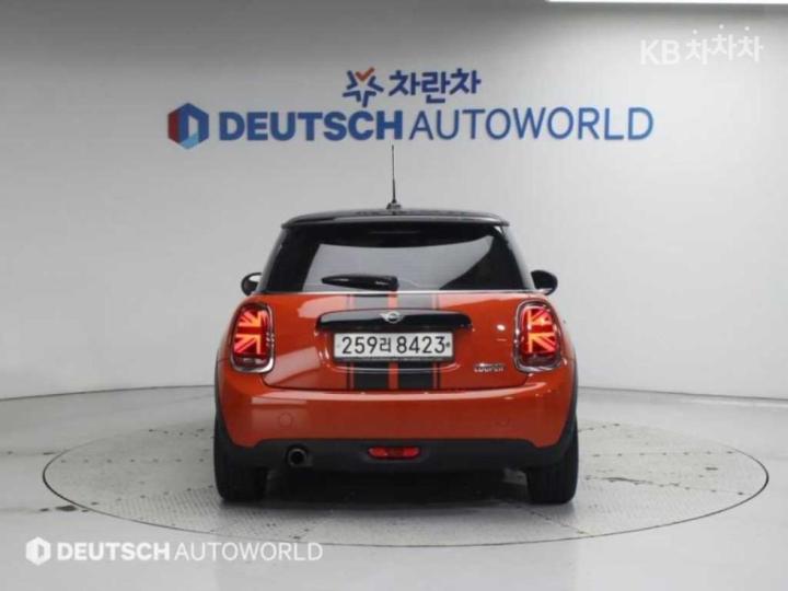 Mini Cooper 3 Duo 1.5 High Trim 5