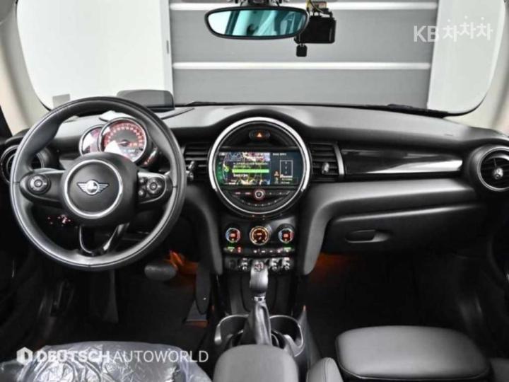 Mini Cooper 3 Duo 1.5 High Trim 8