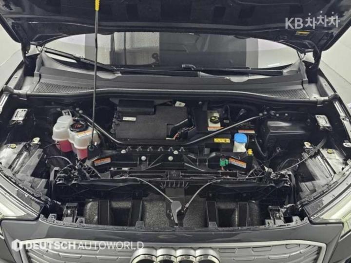 Audi Q4 e-tron 40 Premium 7