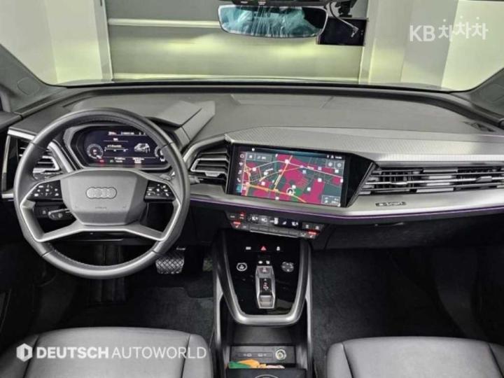 Audi Q4 e-tron 40 Premium 8