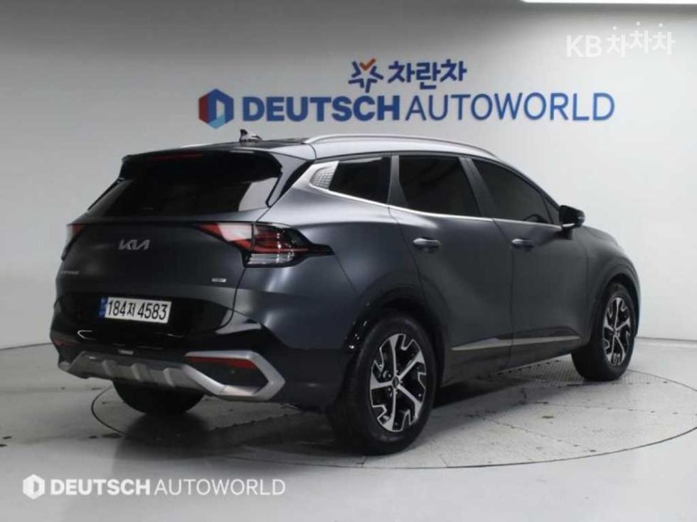 2023 - kia sportage