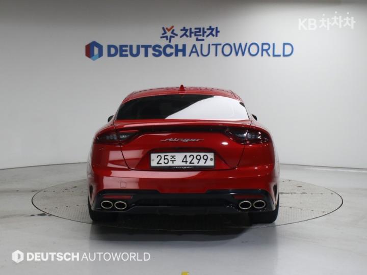 Kia Stinger 2.0 Turbo 2WD Platinum 5