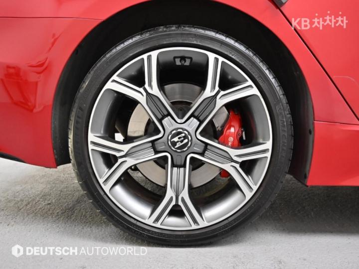 Kia Stinger 2.0 Turbo 2WD Platinum 6