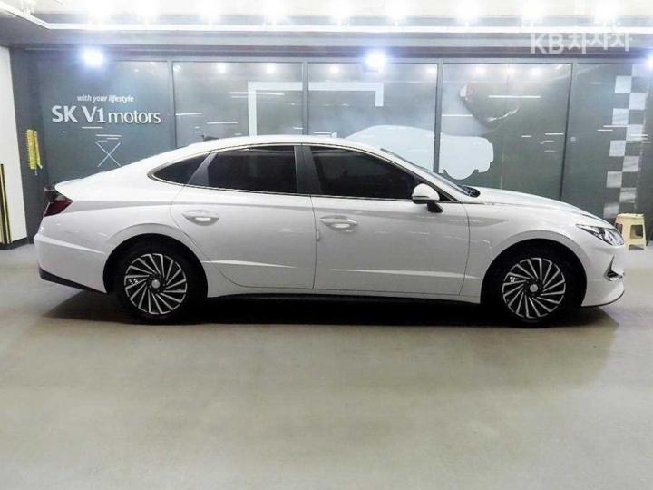 Hyundai Sonata 2.0 Hybrid Premium Plus - фото 3