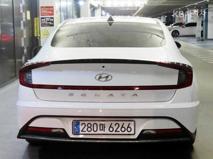 Hyundai Sonata 2.0 Hybrid Premium Plus - фото 5