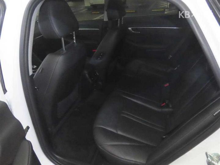 Hyundai Sonata 2.0 Hybrid Premium Plus - фото 7