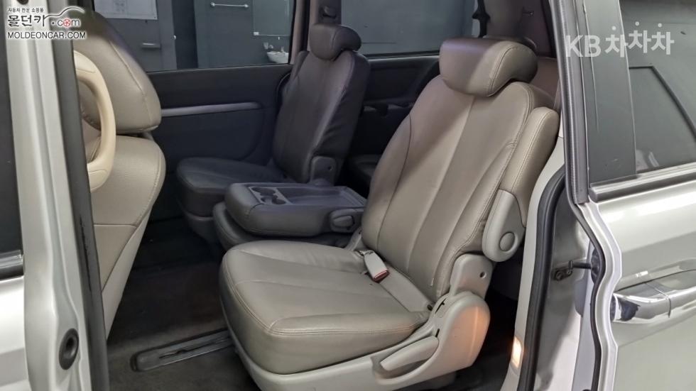 2013 - kia carnival