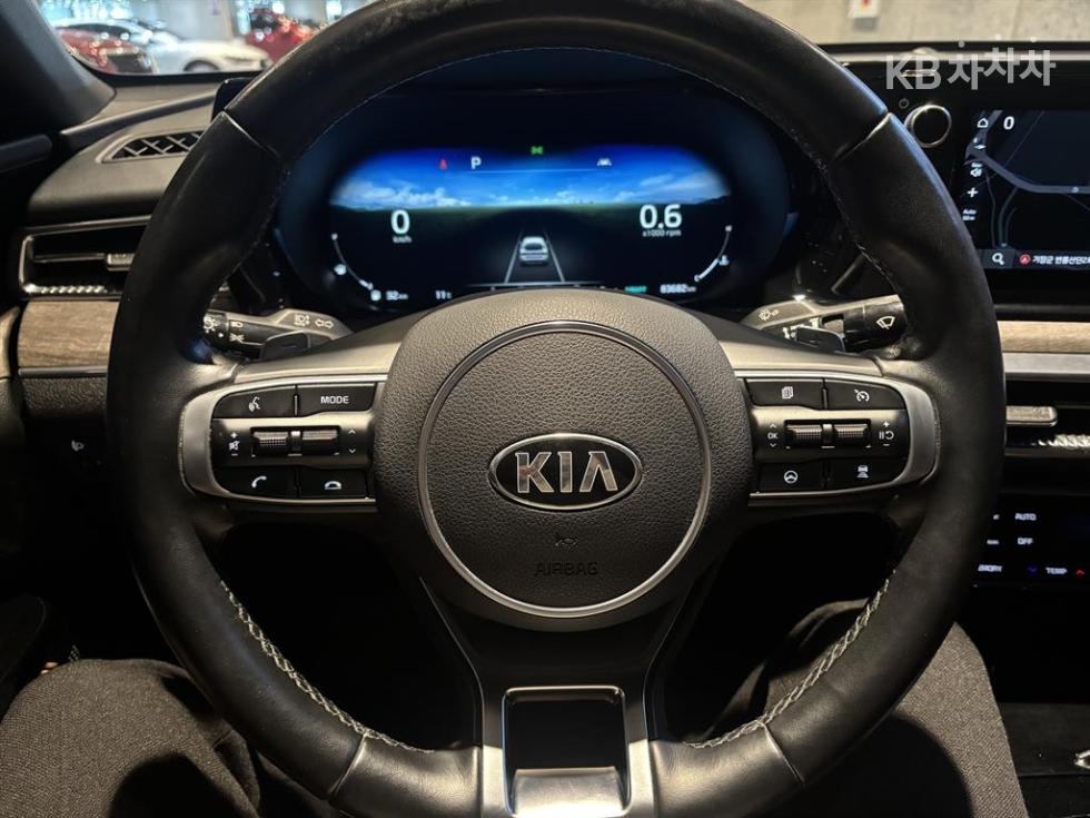 2020 - kia k5