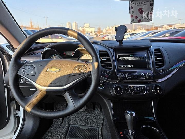 Chevrolet Impala 2.5 LTZ 7