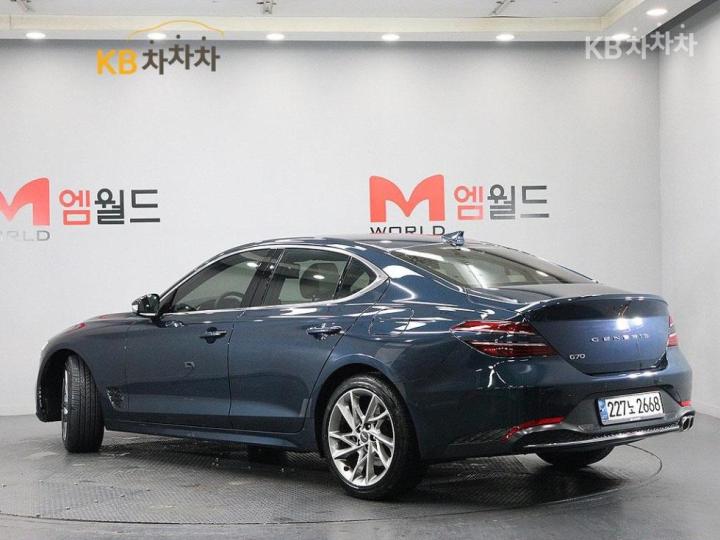 Genesis G70 The New 2.0T Standard — фото 3