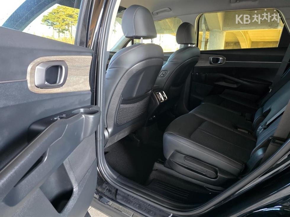 2023 - kia sorento