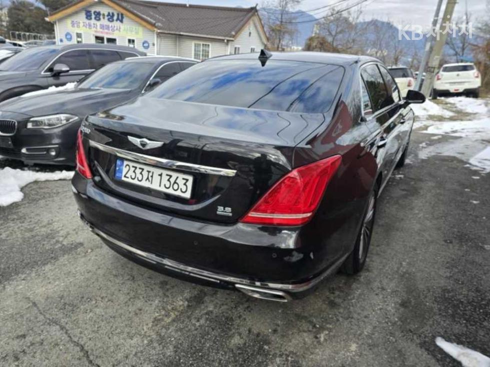 2018 - genesis eq900