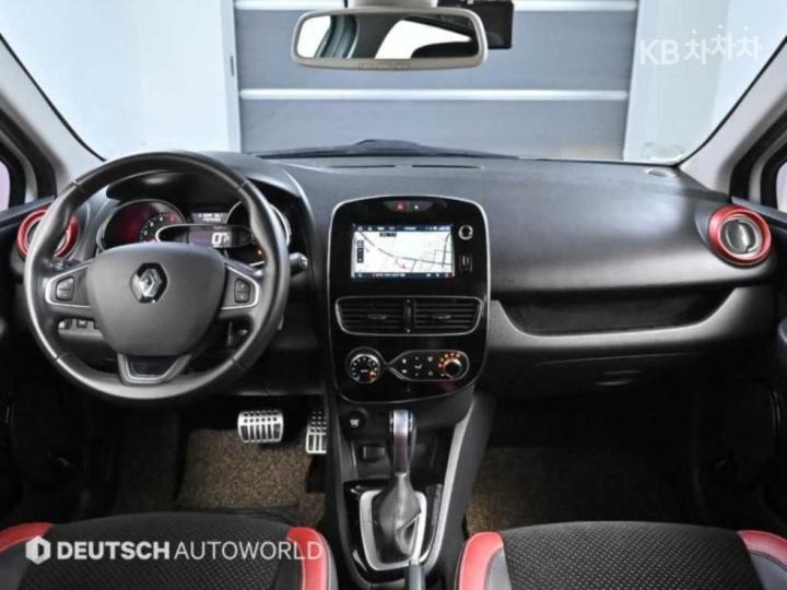 Renault Clio 1.5dci Intense 8