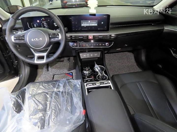 Kia K5 2.0 LPG Prestige - фото 10