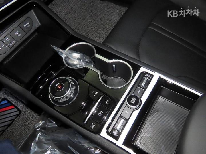 Kia K5 2.0 LPG Prestige - фото 12