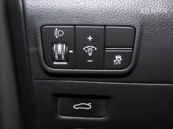 Kia K5 2.0 LPG Prestige - фото 14