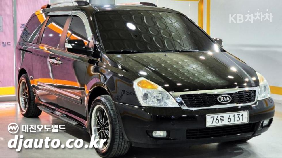 2012 - kia carnival