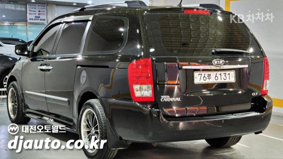 2012 - kia carnival