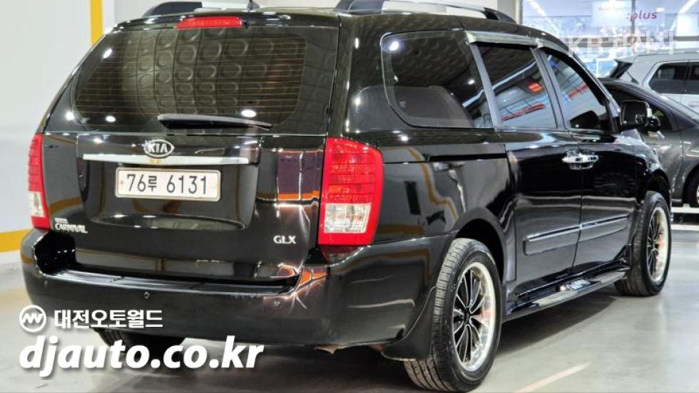 2012 - kia carnival
