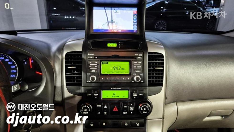 2012 - kia carnival