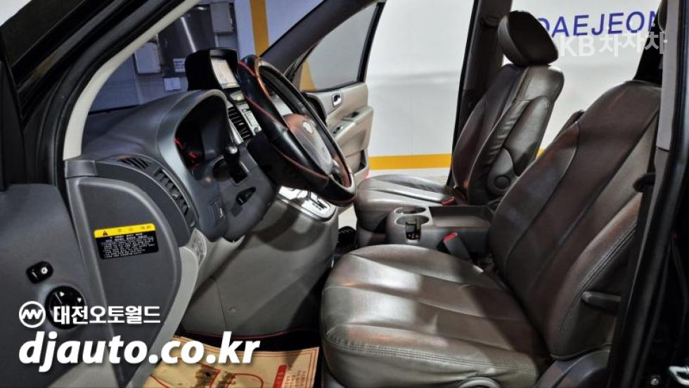 2012 - kia carnival