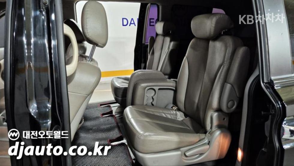 2012 - kia carnival