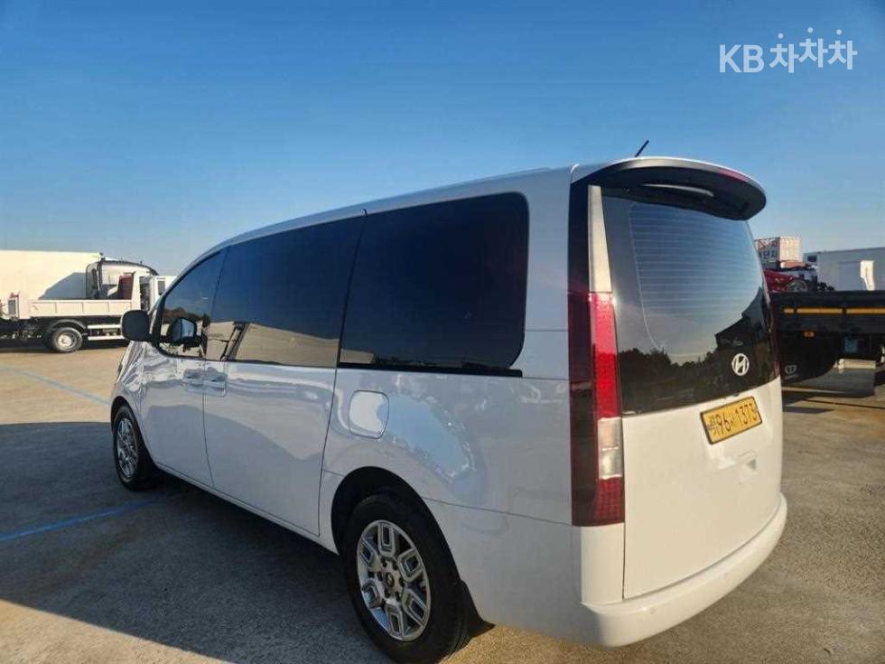Hyundai Staria — miniaturë 6