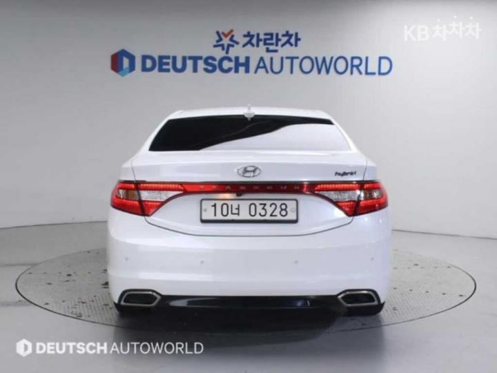 Hyundai Grandeur Hybrid Premium 4