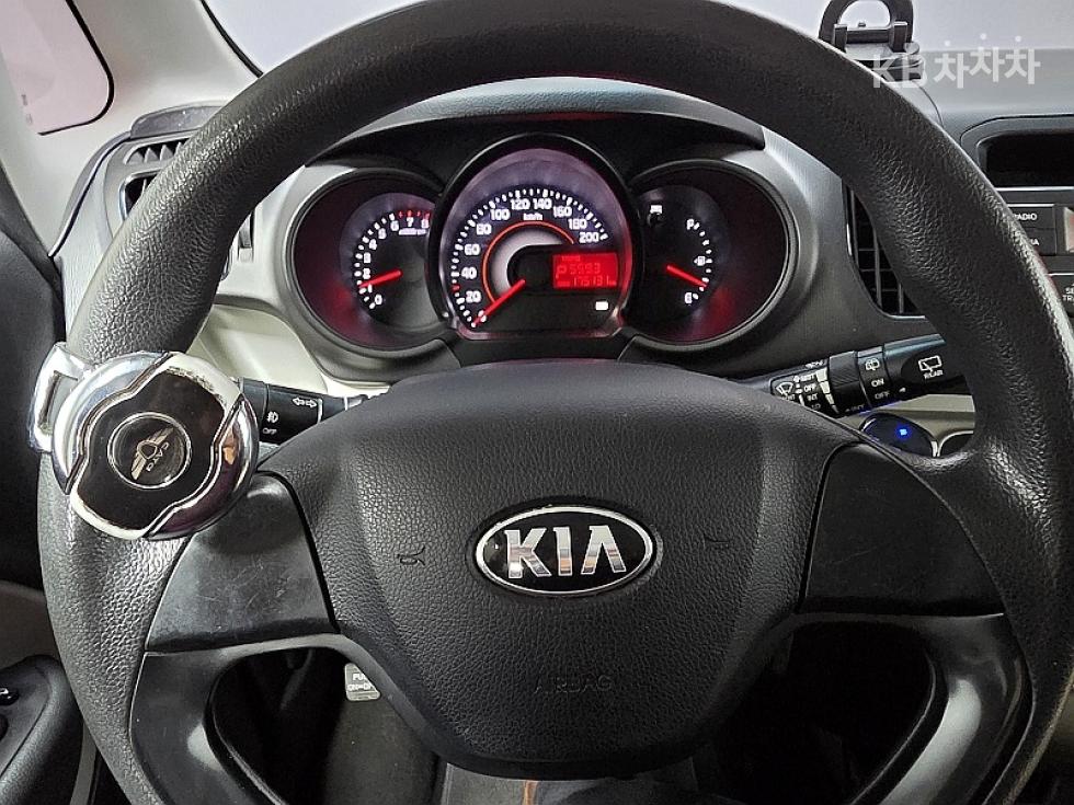 2016 - kia ray-ban