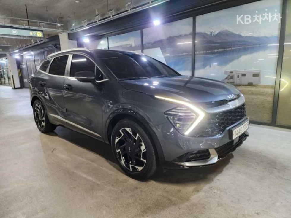 2023 - kia sportage