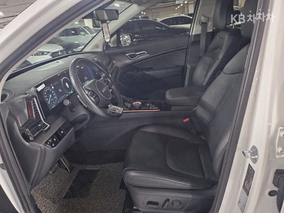 2023 - kia sportage